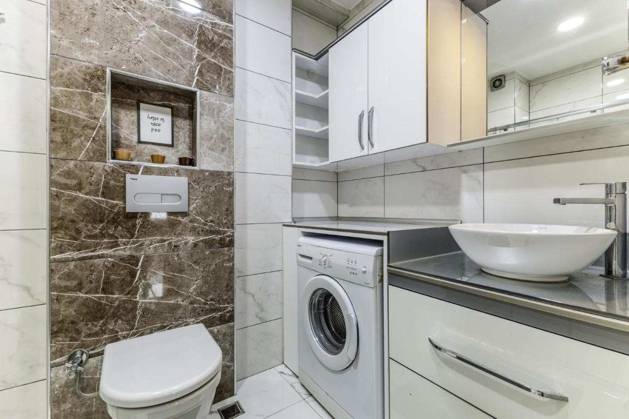 Spacious Flat Near Bagdat Avenue In Suadiye Leilighet Istanbul Eksteriør bilde