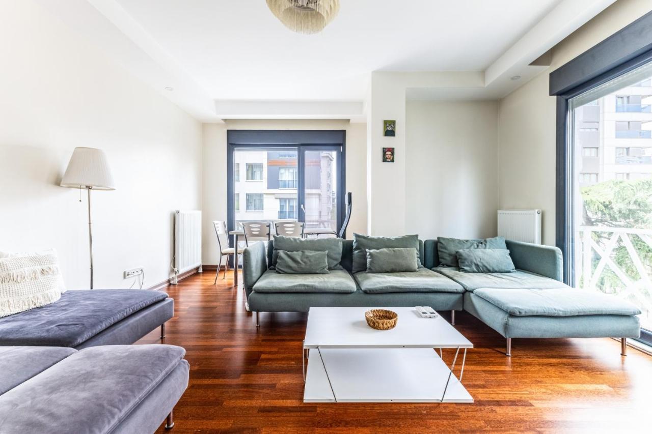 Spacious Flat Near Bagdat Avenue In Suadiye Leilighet Istanbul Eksteriør bilde
